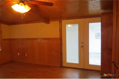 202 S Mesquite Street, Luling, TX 78648 - Photo 20