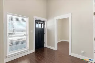 2948 Goodwin Ln, New Braunfels, TX 78130 - Photo 6