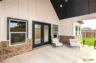 109 Luke Ct, Victoria, TX 77904 - Photo 4