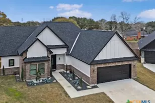 109 Luke Ct, Victoria, TX 77904 - Photo 2