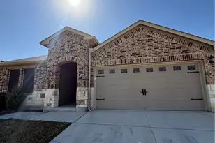 208 Yucca Dr, Seguin, TX 78155 - Photo 1