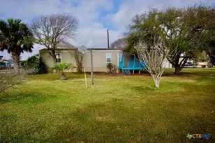 1502 W Monroe Ave, Port O'Connor, TX 77982 - Photo 2