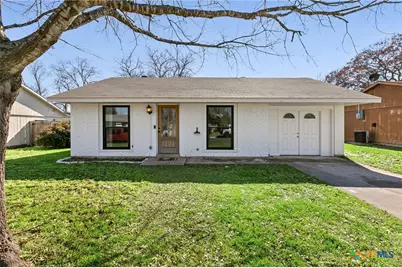 1105 East Avenue O, Belton, TX 76513 - Photo 1