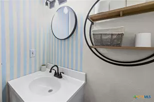 1105 E Avenue O, Belton, TX 76513 - Photo 8