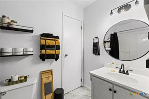 1105 E Avenue O, Belton, TX 76513 - Photo 12