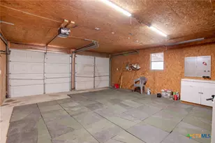 2015 Coletoville Rd, Victoria, TX 77905 - Photo 18