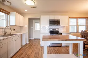 2015 Coletoville Rd, Victoria, TX 77905 - Photo 6