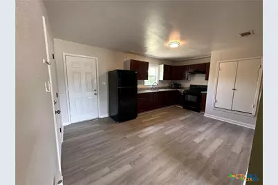 602 W Avenue B, Copperas Cove, TX 76522 - Photo 10