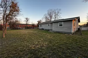 602 W Avenue B, Copperas Cove, TX 76522 - Photo 16