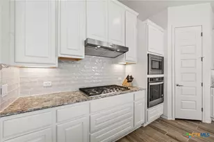 531 Orchard Way, New Braunfels, TX 78132 - Photo 14