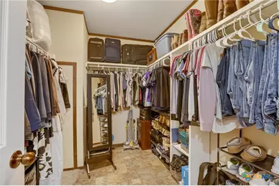 1298 County Road 425, Stockdale, TX 78160 - Photo 28