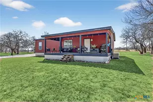 1298 County Rd 425, Stockdale, TX 78160 - Photo 4