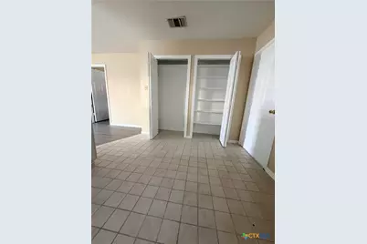 113 Stonewood, Victoria, TX 77901 - Photo 6