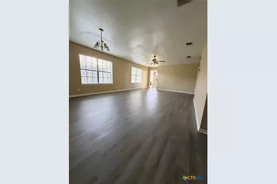 113 Stonewood, Victoria, TX 77901 - Photo 4