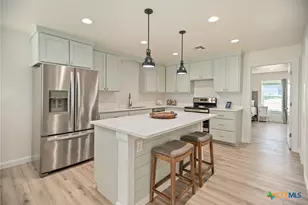 253 Carrie St, Port O'Connor, TX 77982 - Photo 4