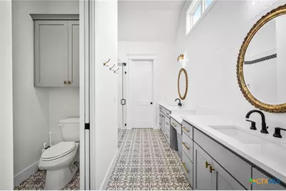 649 Center Green, New Braunfels, TX 78130 - Photo 14