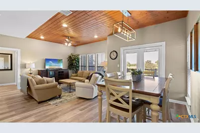 1111 Long Creek Boulevard #204, New Braunfels, TX 78130 - Photo 4