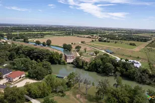 1111 Long Creek Blvd, New Braunfels, TX 78130 - Photo 36