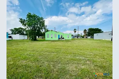 28 N Blackburn Avenue, Port Lavaca, TX 77979 - Photo 20