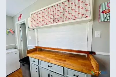 28 N Blackburn Avenue, Port Lavaca, TX 77979 - Photo 6