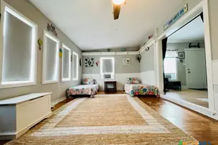 28 N Blackburn Ave, Port Lavaca, TX 77979 - Photo 8