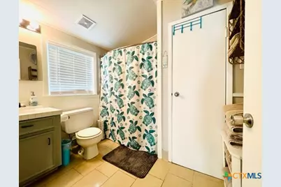 28 N Blackburn Avenue, Port Lavaca, TX 77979 - Photo 14