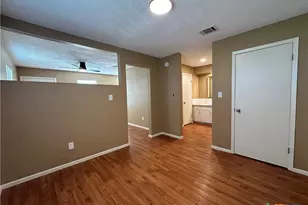 1409 N Bishop St, San Marcos, TX 78666 - Photo 8