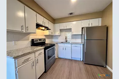 1409 N Bishop Street #2, San Marcos, TX 78666 - Photo 4