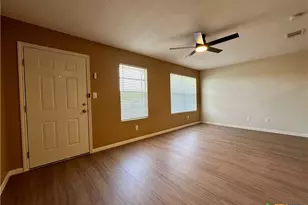 1409 N Bishop St, San Marcos, TX 78666 - Photo 6