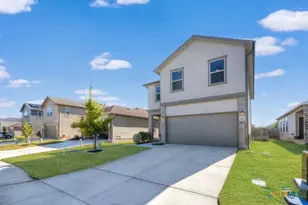 523 Deer Crest Dr, New Braunfels, TX 78130 - Photo 2