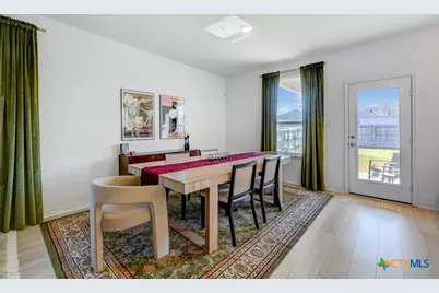 523 Deer Crest Drive, New Braunfels, TX 78130 - Photo 8