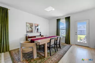 523 Deer Crest Dr, New Braunfels, TX 78130 - Photo 8