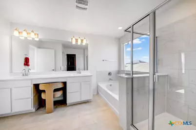 523 Deer Crest Drive, New Braunfels, TX 78130 - Photo 20