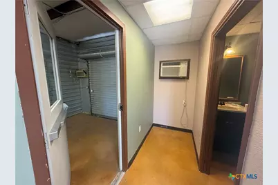 23065 State Highway 46 #2-3, Spring Branch, TX 78070 - Photo 6