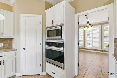 101 Creekridge Drive, Victoria, TX 77904 - Photo 10