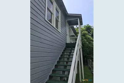 305 E Sabine Street #A, Victoria, TX 77901 - Photo 2