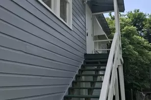 305 E Sabine St, Victoria, TX 77901 - Photo 2