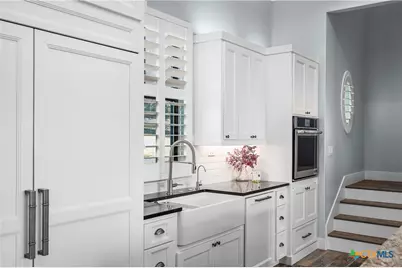 526 Cantera Ridge, New Braunfels, TX 78132 - Photo 10