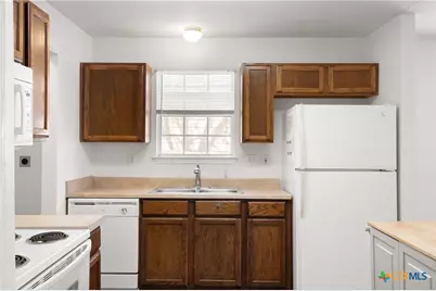 1225 Hilltop Drive, San Marcos, TX 78666 - Photo 8