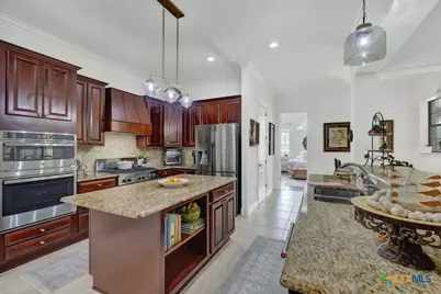 337 Lone Creek Circle, New Braunfels, TX 78132 - Photo 8