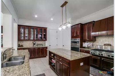 337 Lone Creek Circle, New Braunfels, TX 78132 - Photo 10