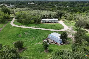 838 E Oak St, Goliad, TX 77963 - Photo 12