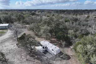838 E Oak St, Goliad, TX 77963 - Photo 20
