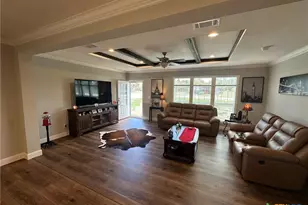 838 E Oak St, Goliad, TX 77963 - Photo 28