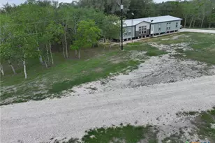 838 E Oak St, Goliad, TX 77963 - Photo 40