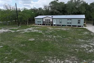 838 E Oak St, Goliad, TX 77963 - Photo 42