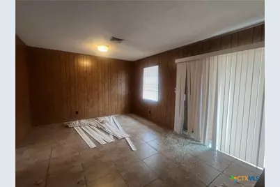 509 W 6th Street, Yorktown, TX 78164 - Photo 6