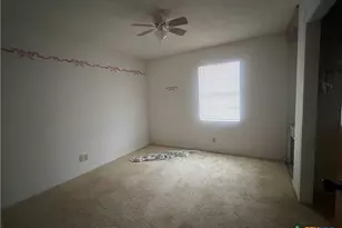 509 W 6th St, Yorktown, TX 78164 - Photo 10