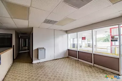 1301 N East Street, Victoria, TX 77901 - Photo 30