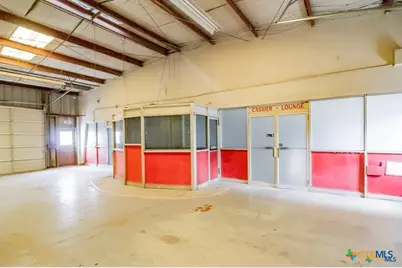 1301 N East Street, Victoria, TX 77901 - Photo 24